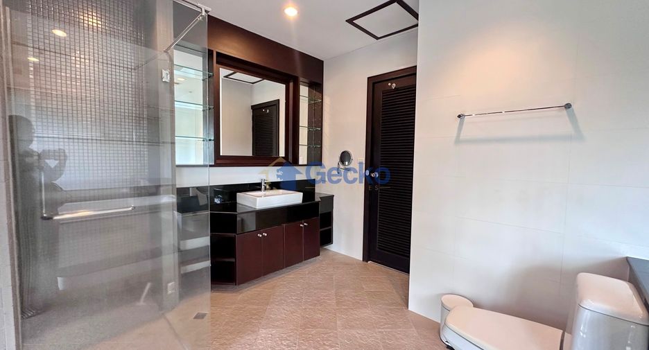 For rent 3 bedrooms house in East Pattaya, Pattaya