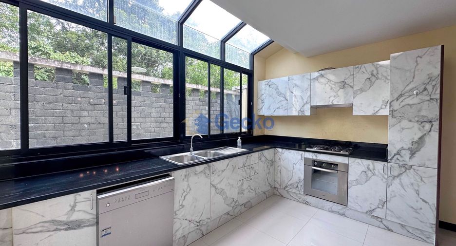 For rent 3 bedrooms house in East Pattaya, Pattaya
