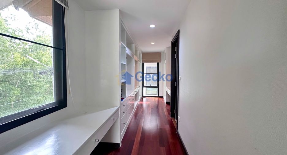 For rent 3 bedrooms house in East Pattaya, Pattaya