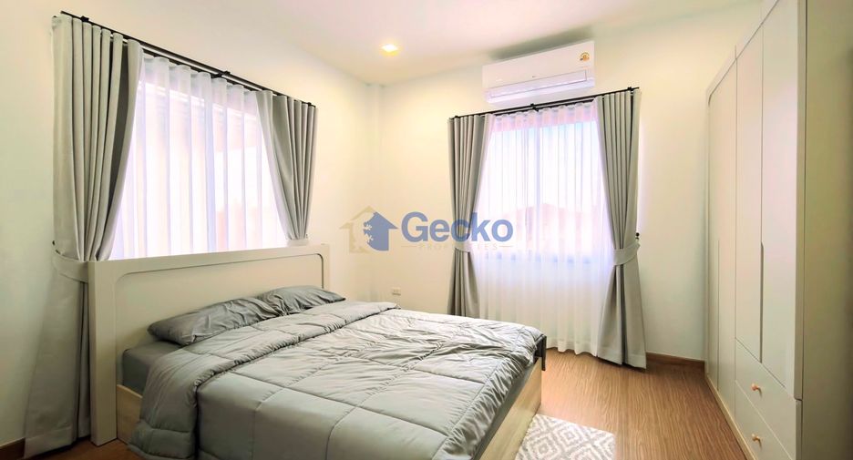 For sale 4 bedrooms house in East Pattaya, Pattaya