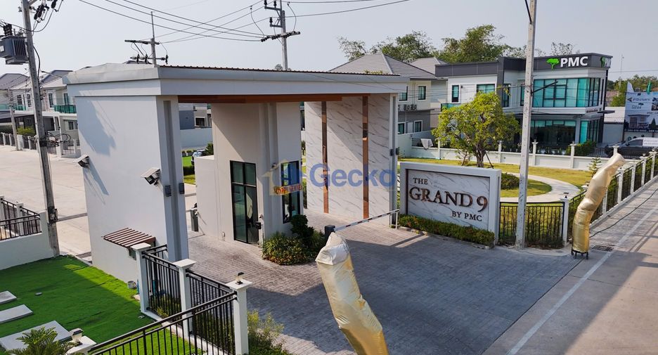For sale 4 bedrooms house in East Pattaya, Pattaya