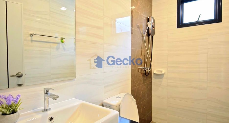 For sale 4 bedrooms house in East Pattaya, Pattaya
