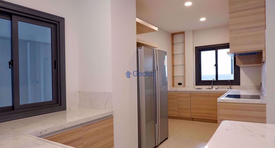 For sale 3 bedrooms house in East Pattaya, Pattaya