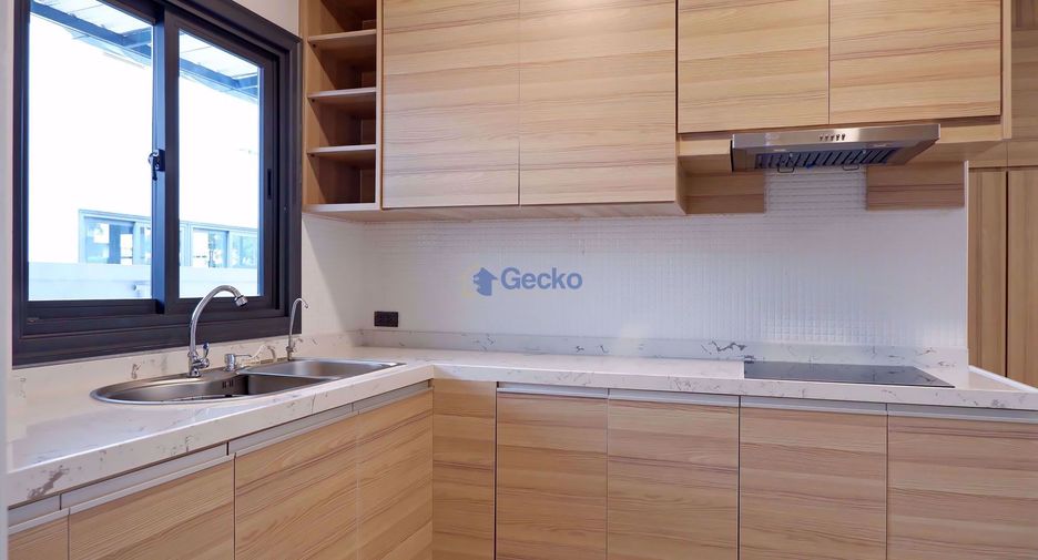 For sale 3 bedrooms house in East Pattaya, Pattaya