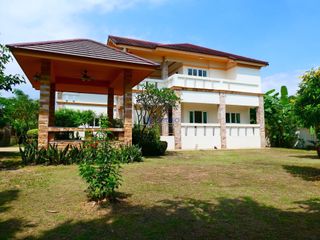 Casa en venta de 6 habitaciones en Bang Lamung, Chonburi