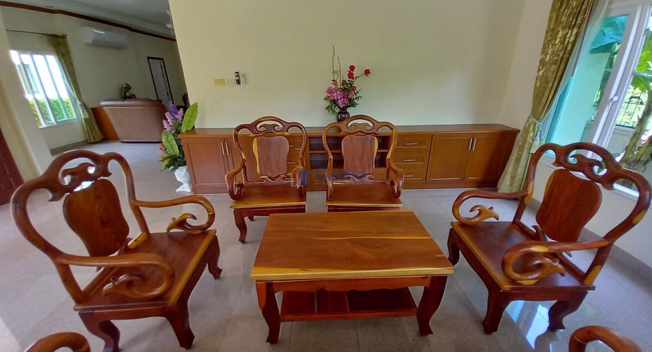 Haus zum Kauf mit 6 Zimmer in Huay Yai, Pattaya