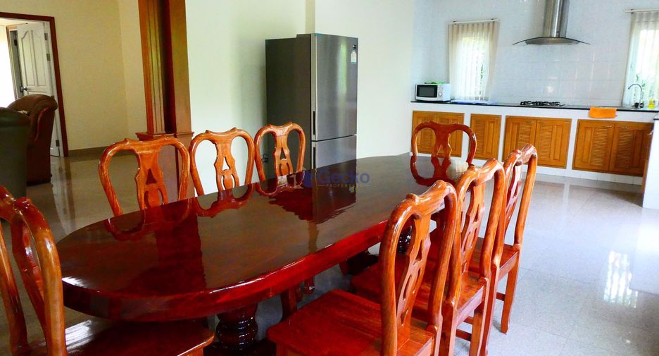 Haus zum Kauf mit 6 Zimmer in Huay Yai, Pattaya
