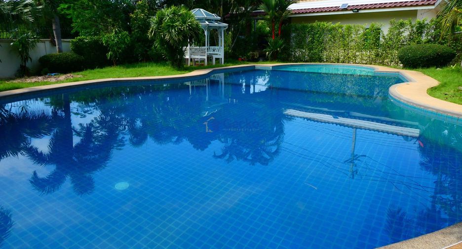 Haus zum Kauf mit 6 Zimmer in Huay Yai, Pattaya