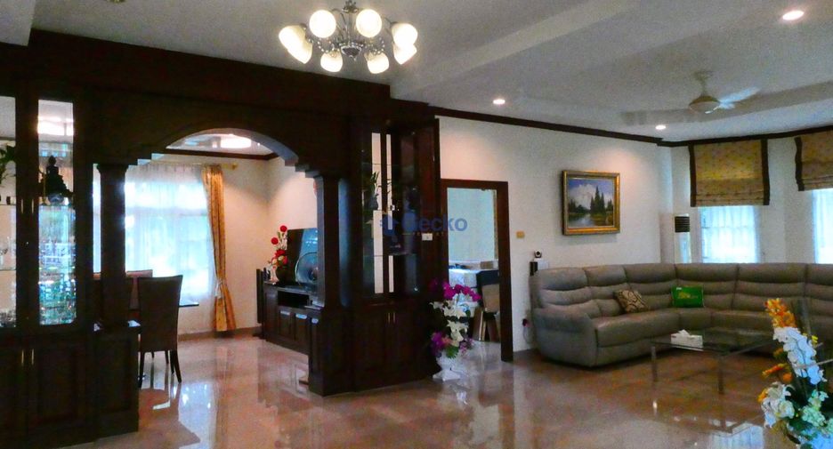Haus zum Kauf mit 6 Zimmer in Huay Yai, Pattaya
