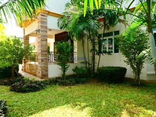 Casa en venta de 6 habitaciones en Bang Lamung, Chonburi