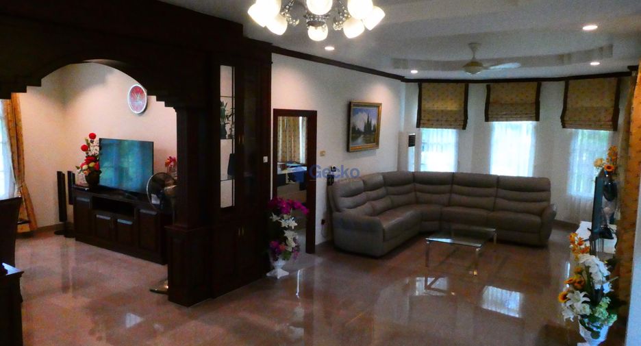 Haus zum Kauf mit 6 Zimmer in Huay Yai, Pattaya