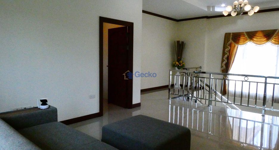 Haus zum Kauf mit 6 Zimmer in Huay Yai, Pattaya