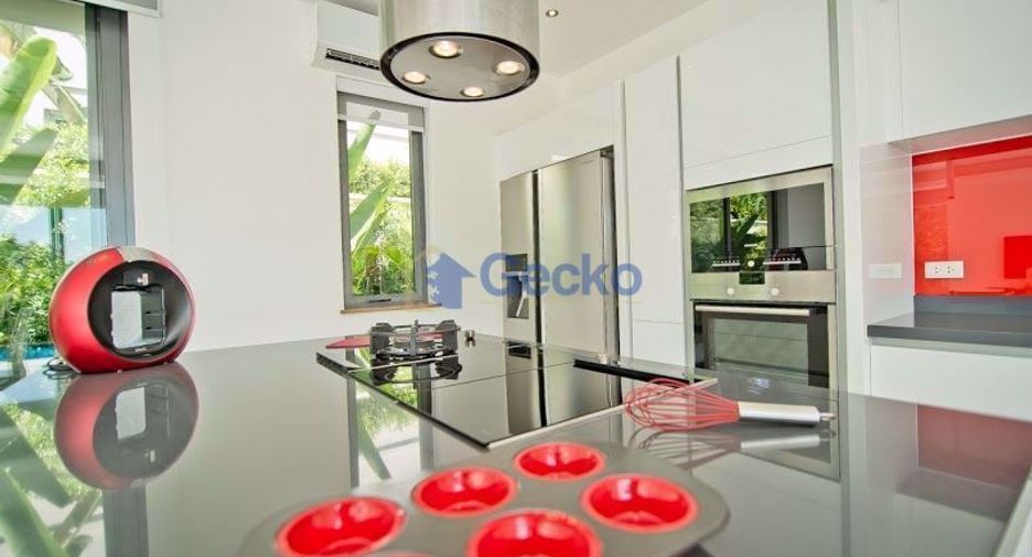 Casa en alquiler y en venta de 4 habitaciones en Bang Lamung, Chonburi