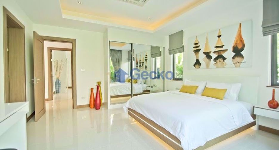 Casa en alquiler y en venta de 4 habitaciones en Bang Lamung, Chonburi