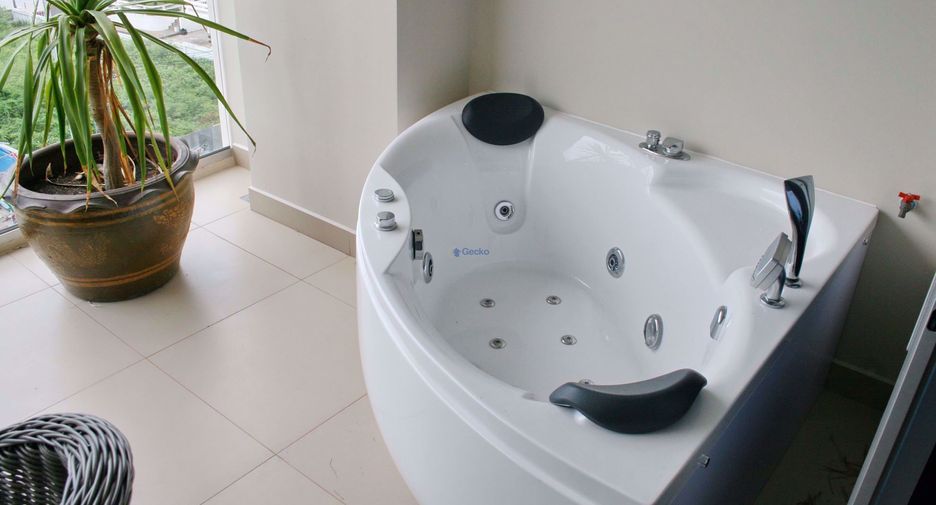 For sale 1 bed condo in Pratumnak, Pattaya