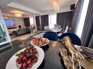 Haus zum Kauf mit 10 Zimmer in Bang Lamung, Chonburi