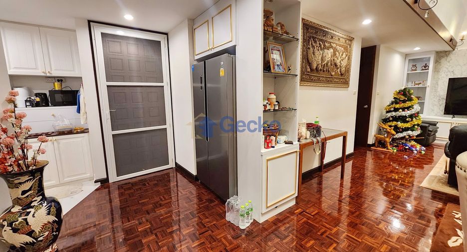 For rent 3 bedrooms condo in Jomtien, Pattaya