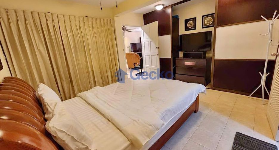 For rent 3 bedrooms condo in Jomtien, Pattaya