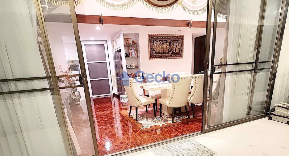 For rent 3 bedrooms condo in Jomtien, Pattaya