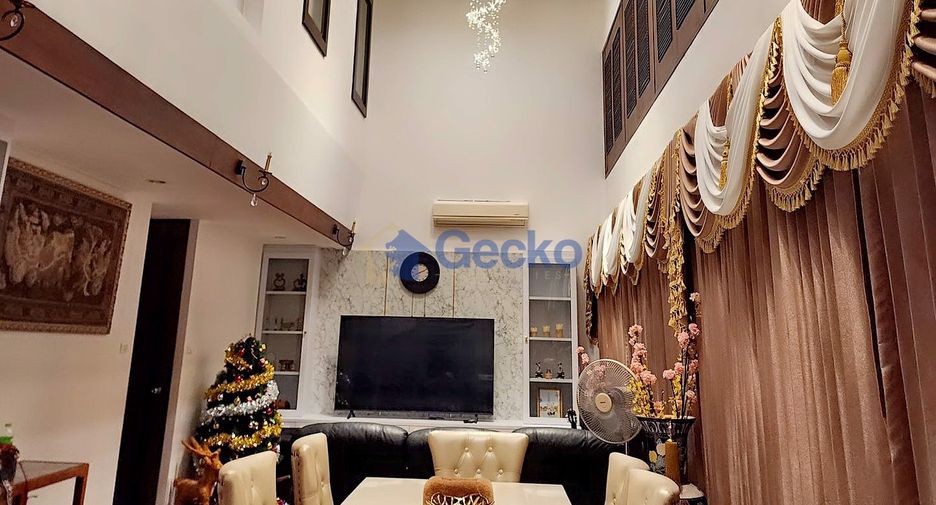 For rent 3 bedrooms condo in Jomtien, Pattaya
