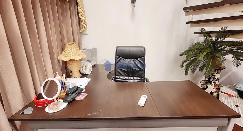 For rent 3 bedrooms condo in Jomtien, Pattaya