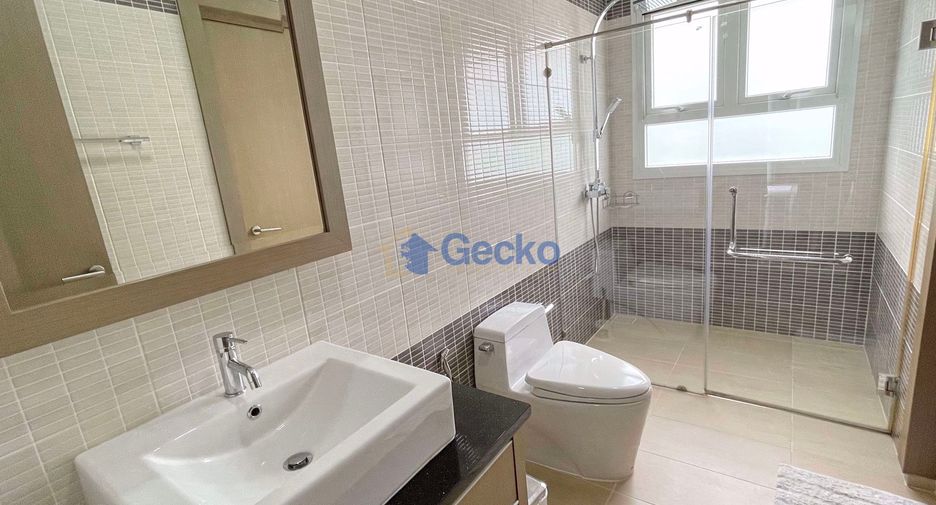 For rent 3 bedrooms house in East Pattaya, Pattaya