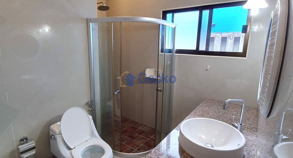 Haus zum Kauf mit 4 Zimmer in East Pattaya, Pattaya