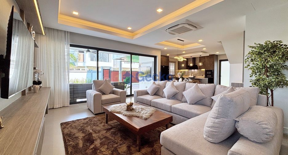 For sale 5 bedrooms house in Jomtien, Pattaya