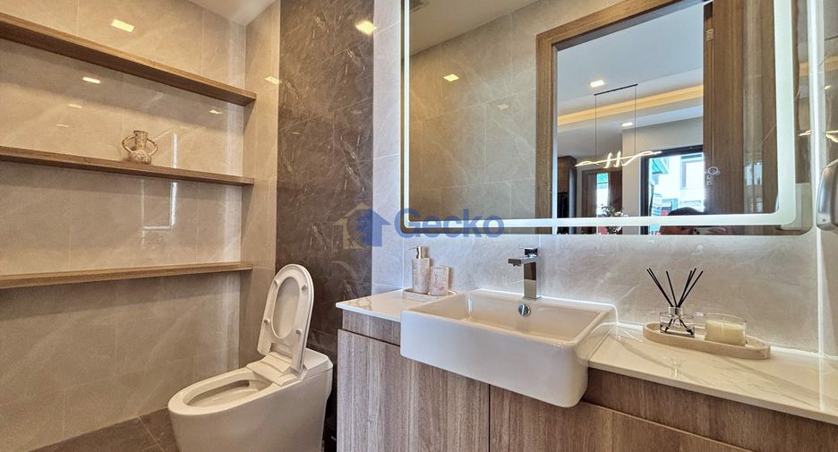 For sale 5 bedrooms house in Jomtien, Pattaya