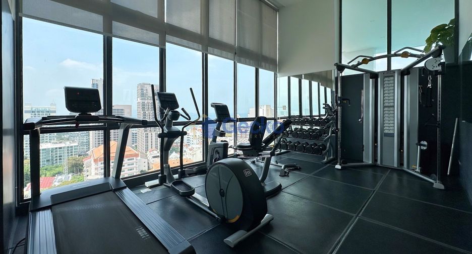 For sale 2 bedrooms condo in Pratumnak, Pattaya