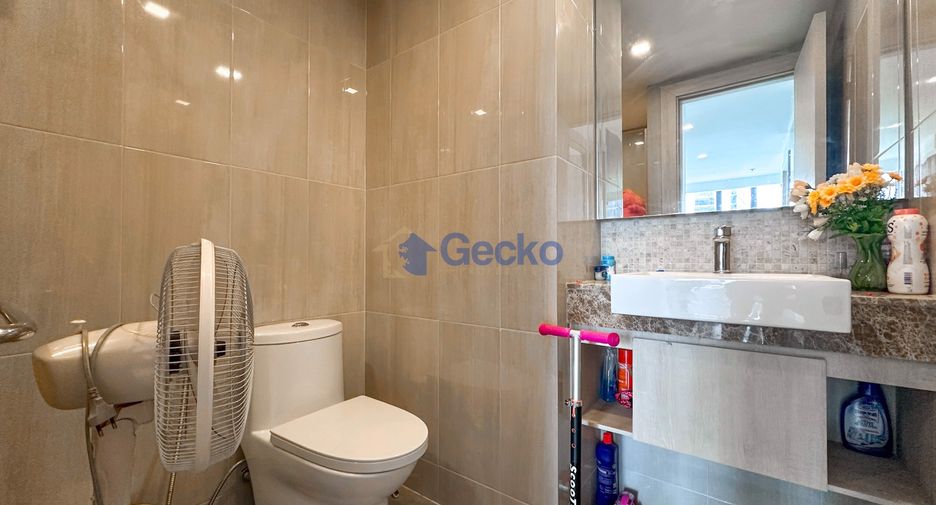For sale 2 bedrooms condo in Pratumnak, Pattaya