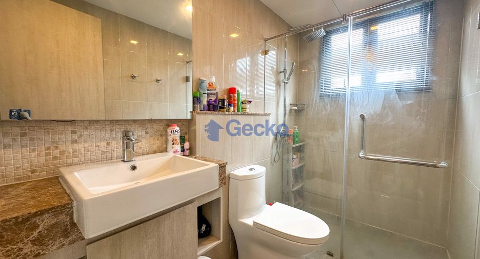 For sale 2 bedrooms condo in Pratumnak, Pattaya