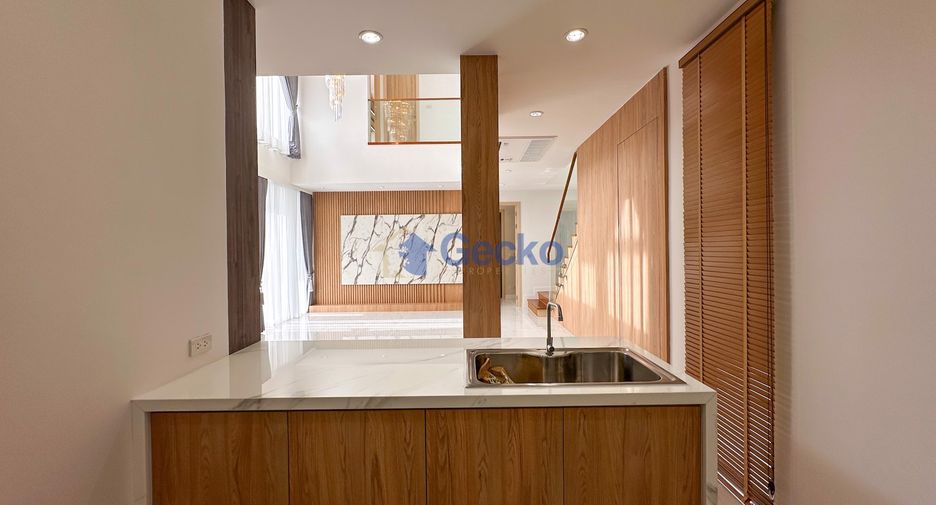 Casa en venta de 4 habitaciones en East Pattaya, Pattaya