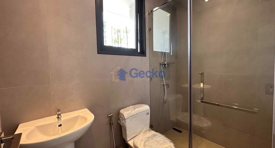 For sale 4 bedrooms house in Huay Yai, Pattaya