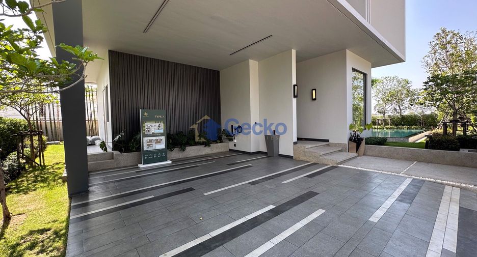 For sale 4 bedrooms house in Huay Yai, Pattaya