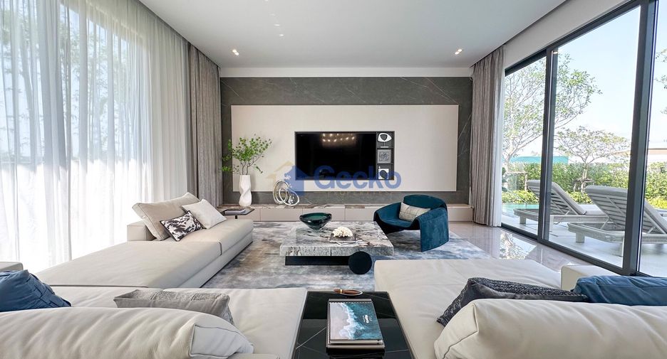 For sale 4 bedrooms house in Huay Yai, Pattaya