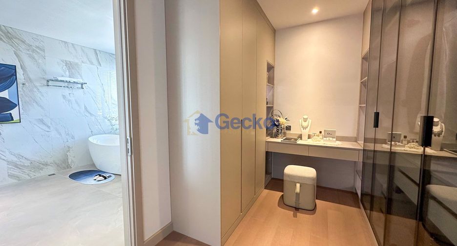 For sale 4 bedrooms house in Huay Yai, Pattaya