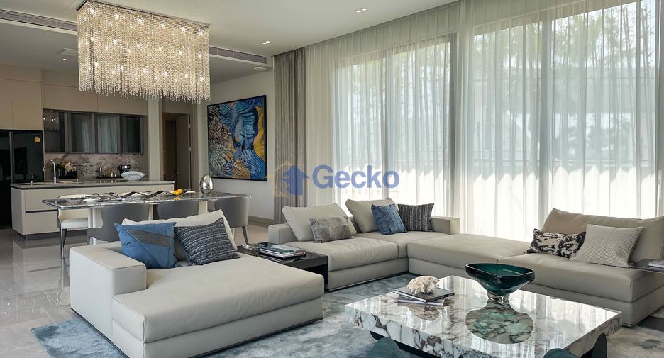 For sale 4 bedrooms house in Huay Yai, Pattaya