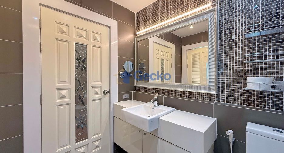 For sale 2 bedrooms condo in Jomtien, Pattaya