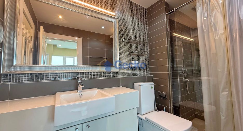 For sale 2 bedrooms condo in Jomtien, Pattaya