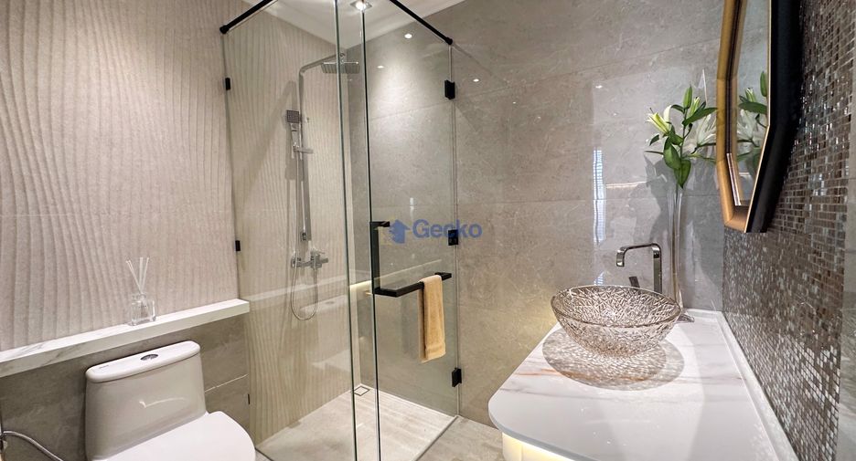 For sale 3 bedrooms condo in Jomtien, Pattaya