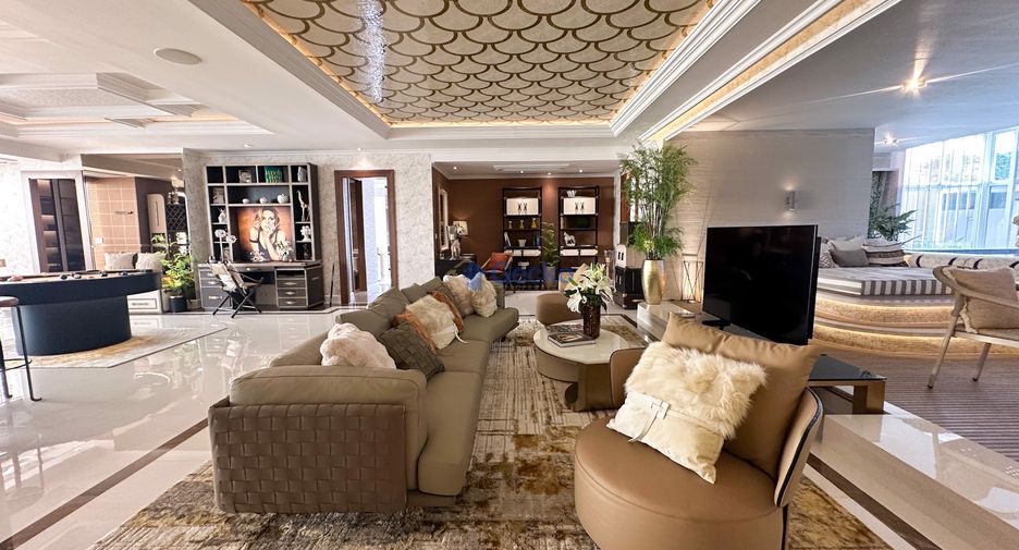 For sale 3 bedrooms condo in Jomtien, Pattaya