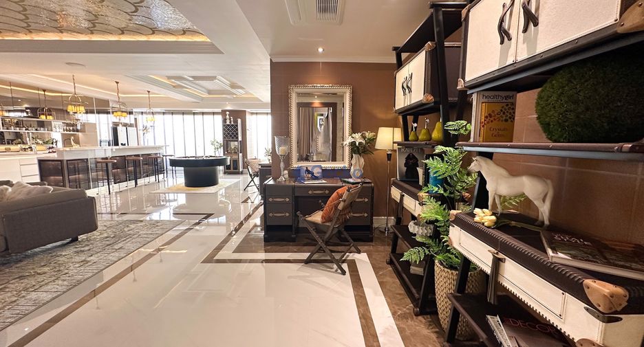 For sale 3 bedrooms condo in Jomtien, Pattaya