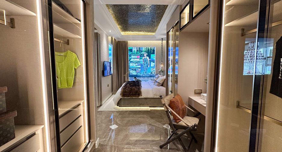 For sale 3 bedrooms condo in Jomtien, Pattaya