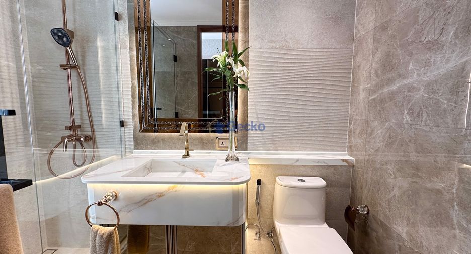 For sale 3 bedrooms condo in Jomtien, Pattaya