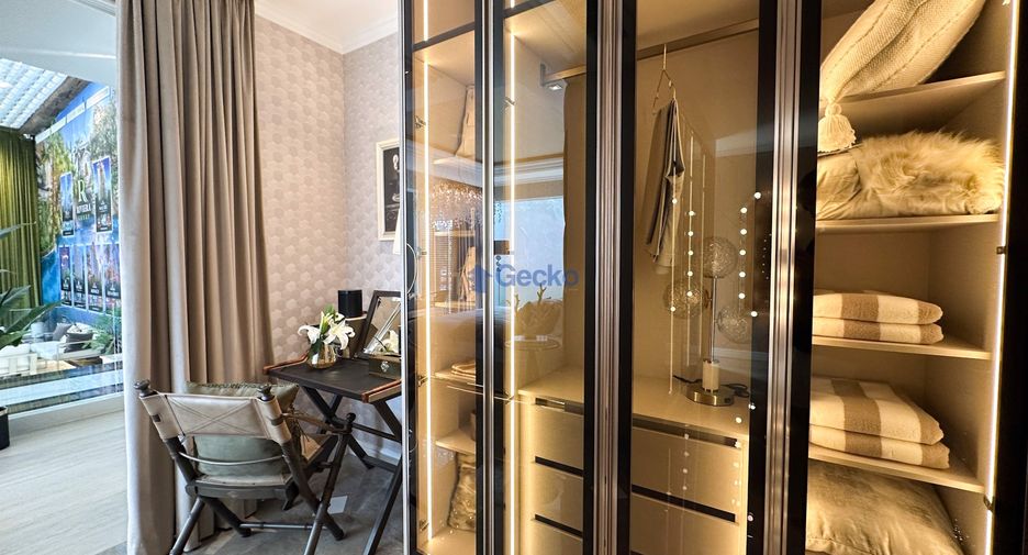 For sale 3 bedrooms condo in Jomtien, Pattaya