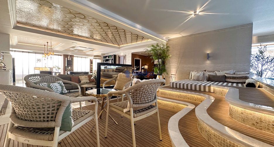 For sale 3 bedrooms condo in Jomtien, Pattaya