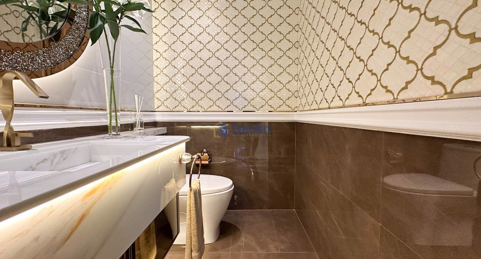 For sale 3 bedrooms condo in Jomtien, Pattaya