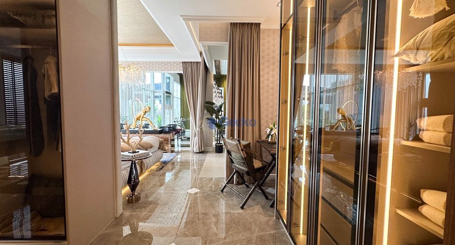 For sale 3 bedrooms condo in Jomtien, Pattaya