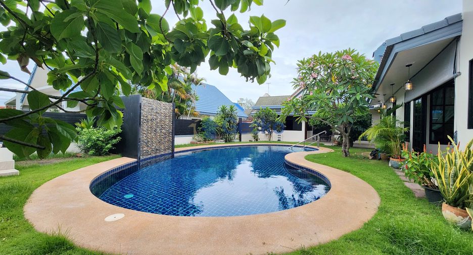 For sale 4 bedrooms house in Bang Lamung, Chonburi